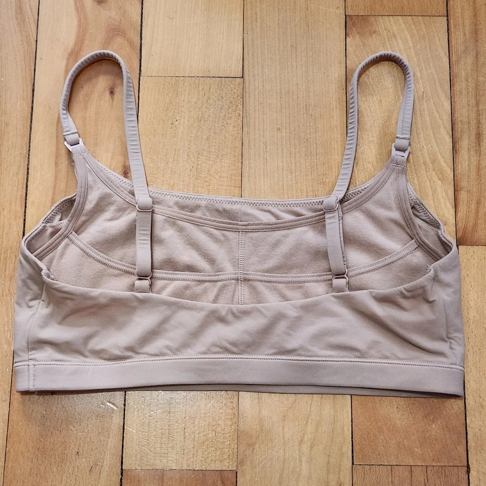 SKIMS Nude Beige Seamless Bralette - Picture 5 of 7